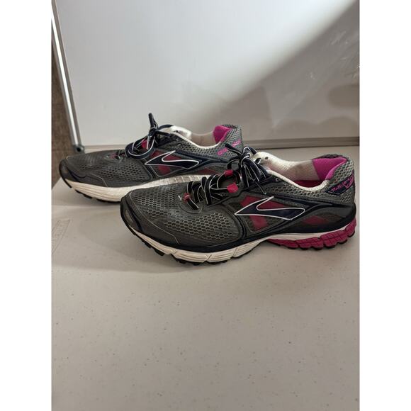 Brooks Ravenna 5 Gray And Pink Women’s Running Shoes Size 10. - Picture 4 of 8